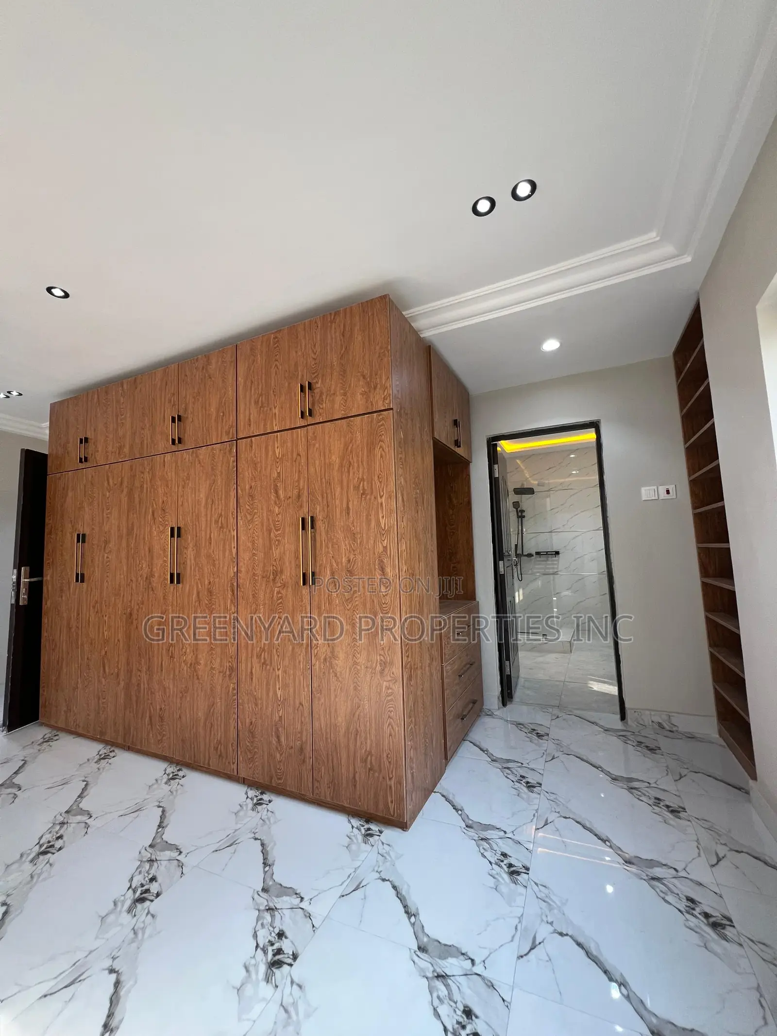 4bdrm Duplex in East Legon Hills for sale