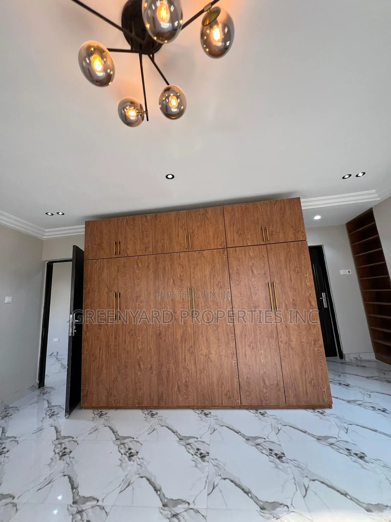 4bdrm Duplex in East Legon Hills for sale