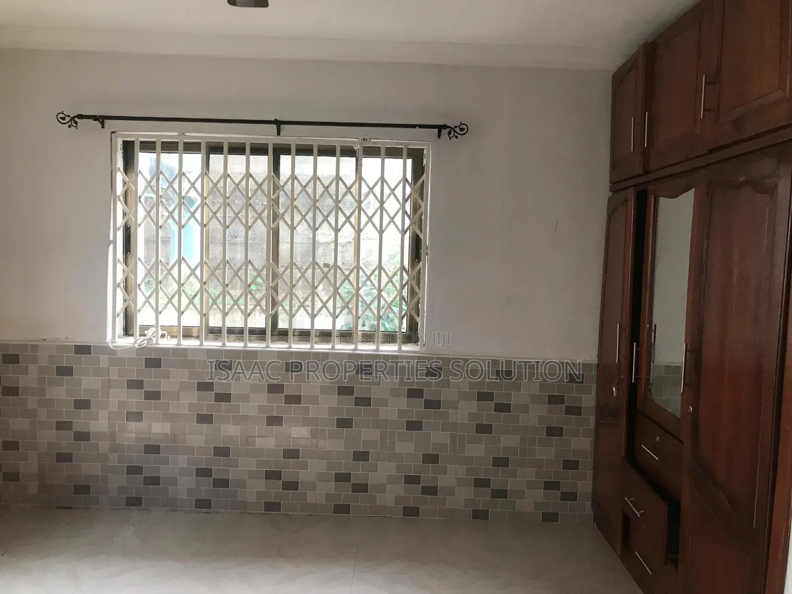 3bdrm Mansion in Isaac Properties, Shama Ahanta East Metropolitan
