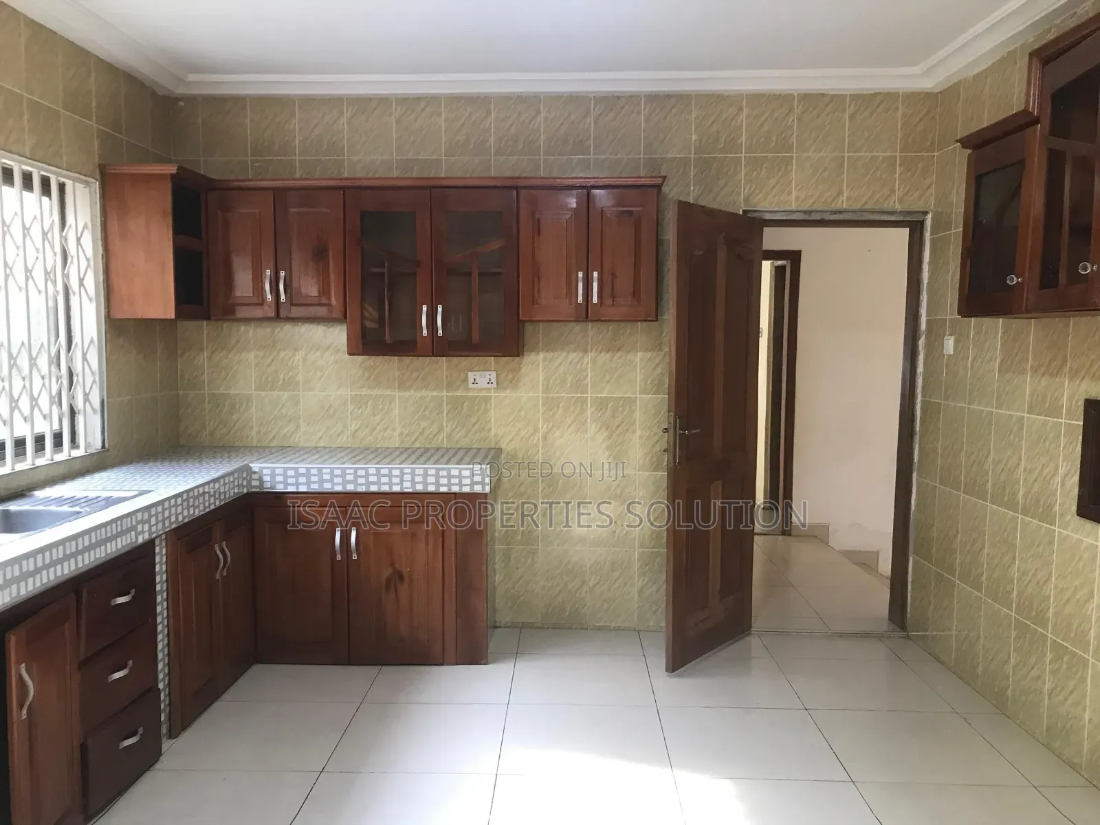 3bdrm Mansion in Isaac Properties, Shama Ahanta East Metropolitan