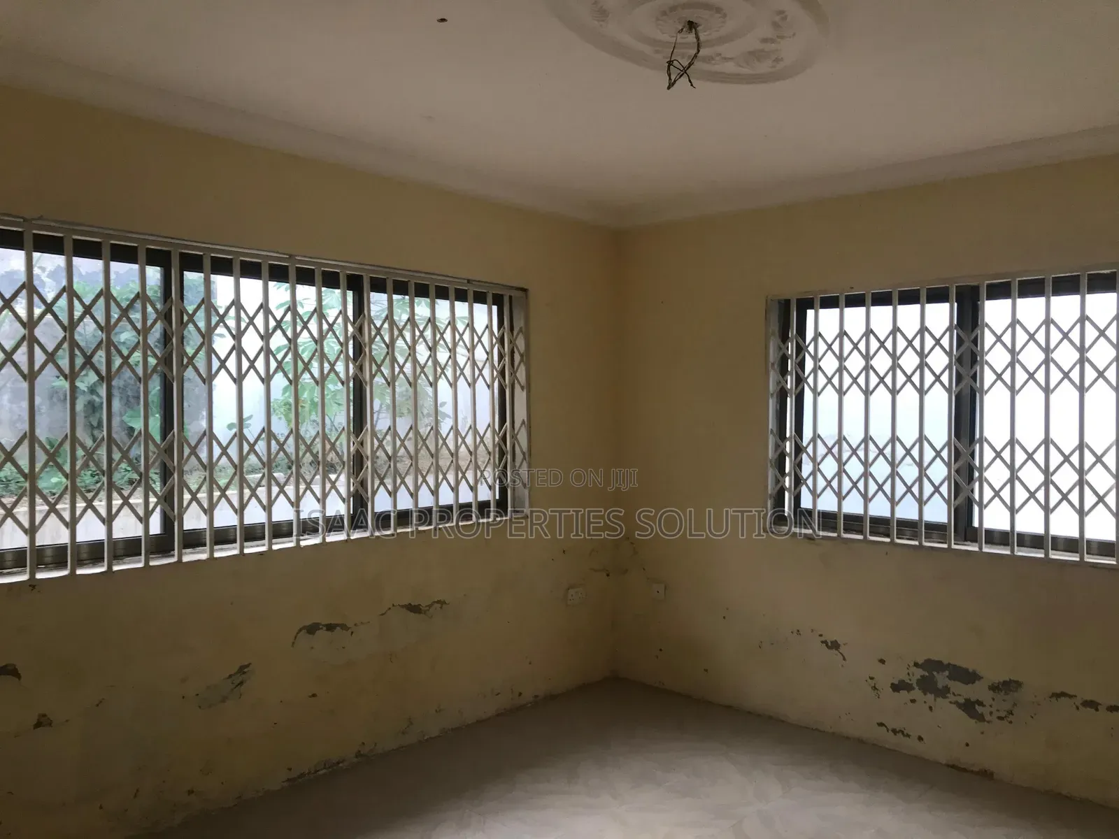 3bdrm Mansion in Isaac Properties, Shama Ahanta East Metropolitan