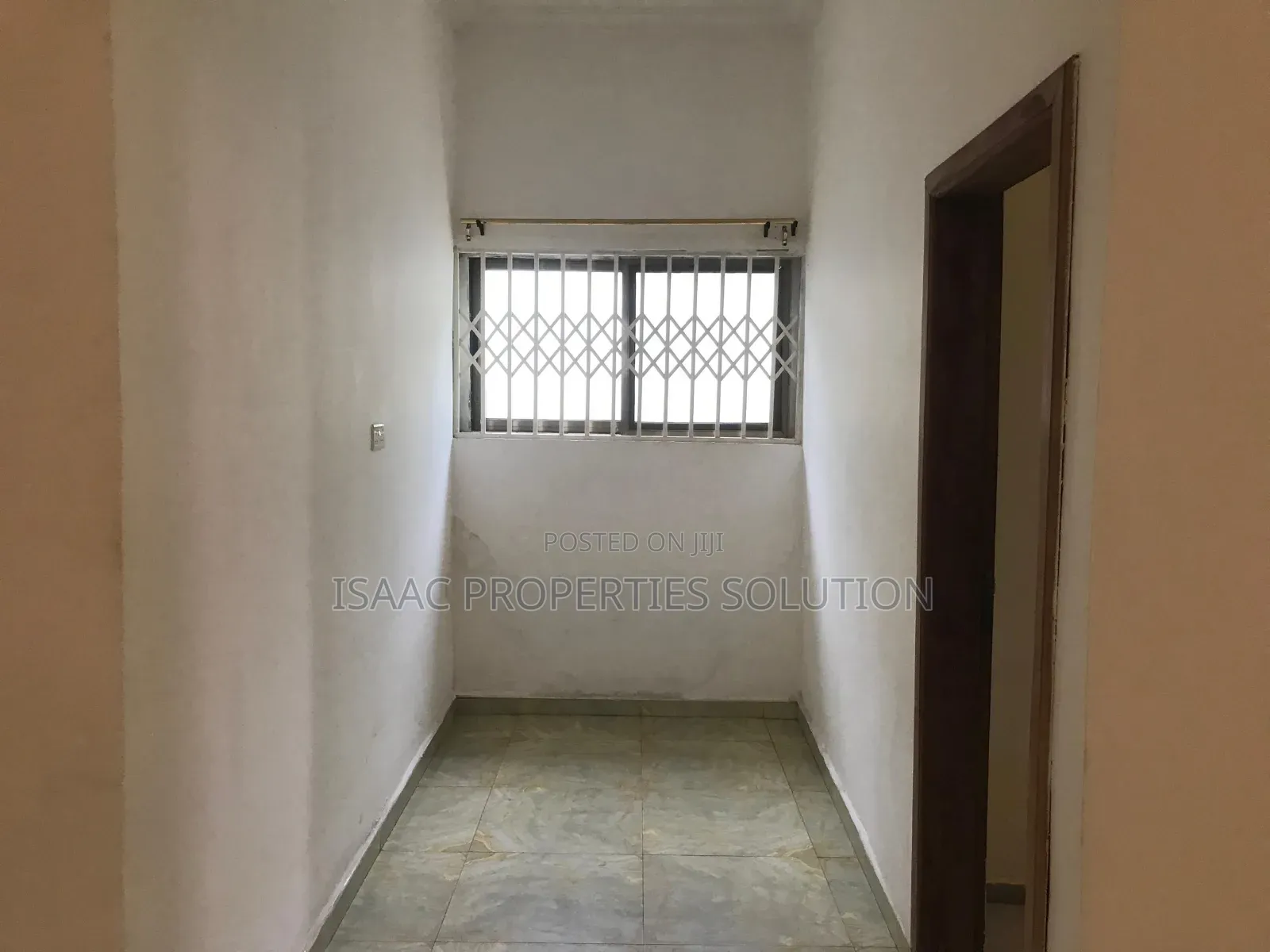 3bdrm Mansion in Isaac Properties, Shama Ahanta East Metropolitan