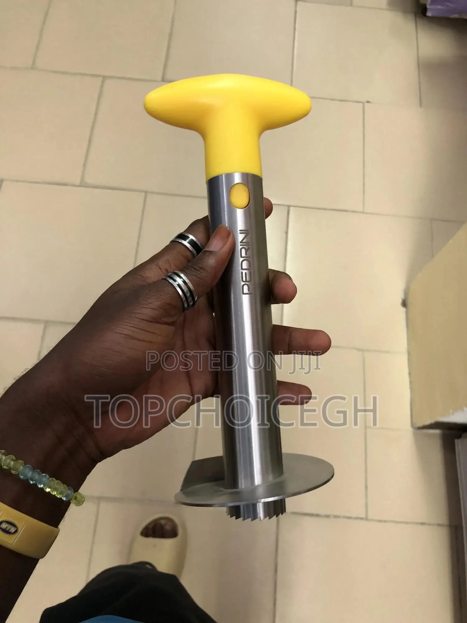 Pineapple Slicer