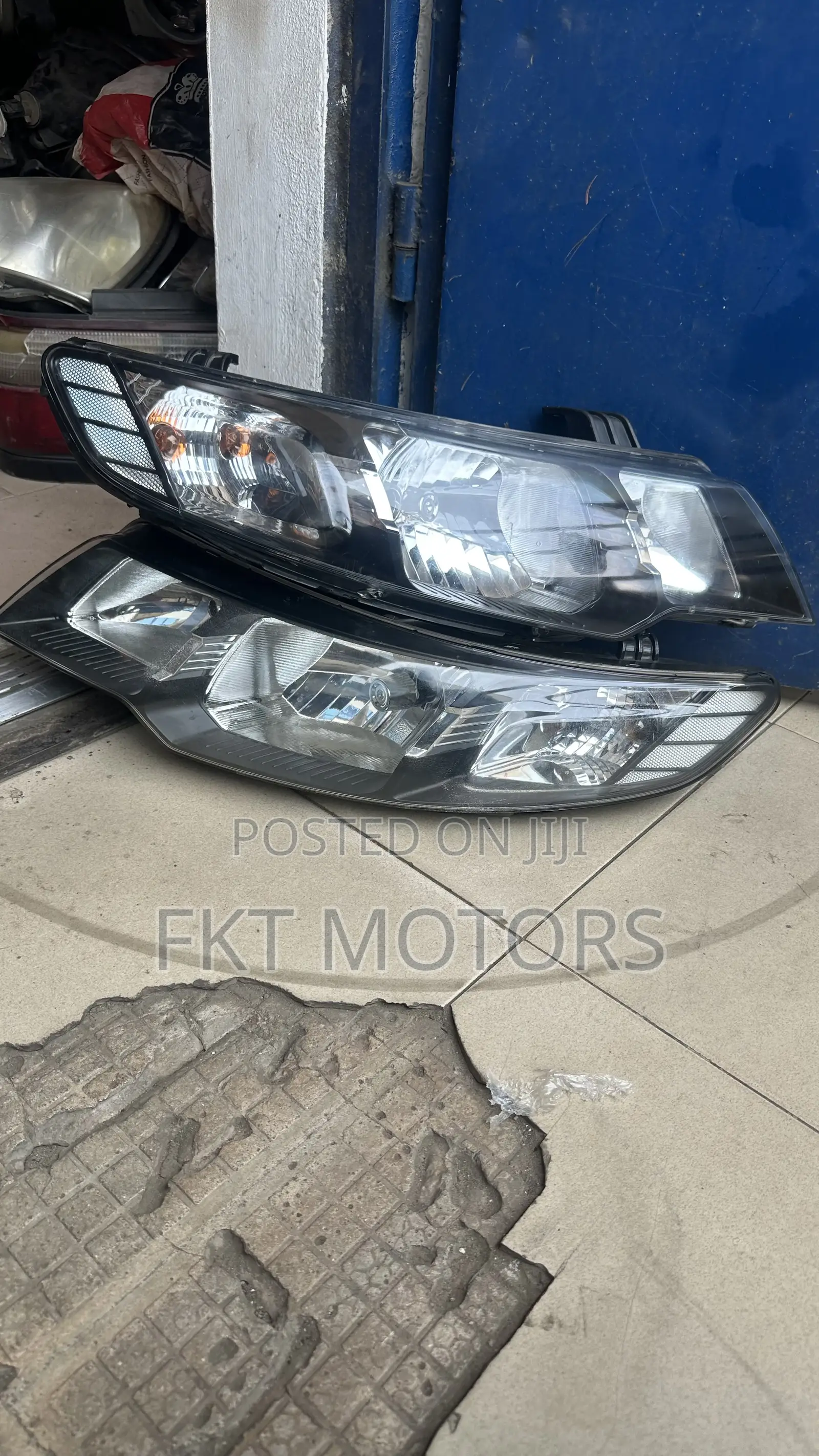 Kia Forte 2010,2011,2012,2013 Headlight