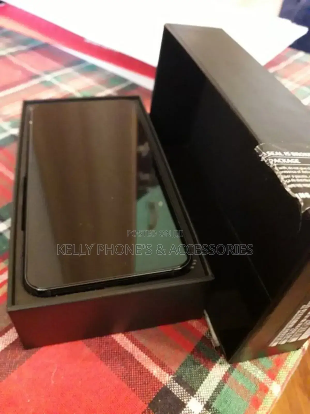 New Samsung Galaxy S22 5G 256 GB Black