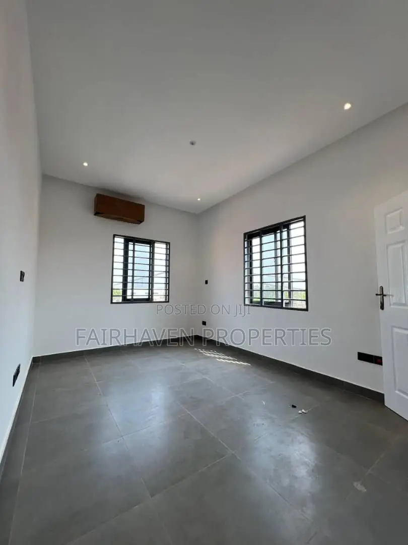 3bdrm House in Oyarifa for sale