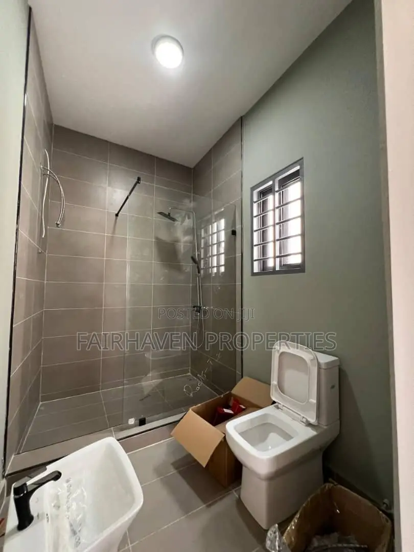 3bdrm House in Oyarifa for sale