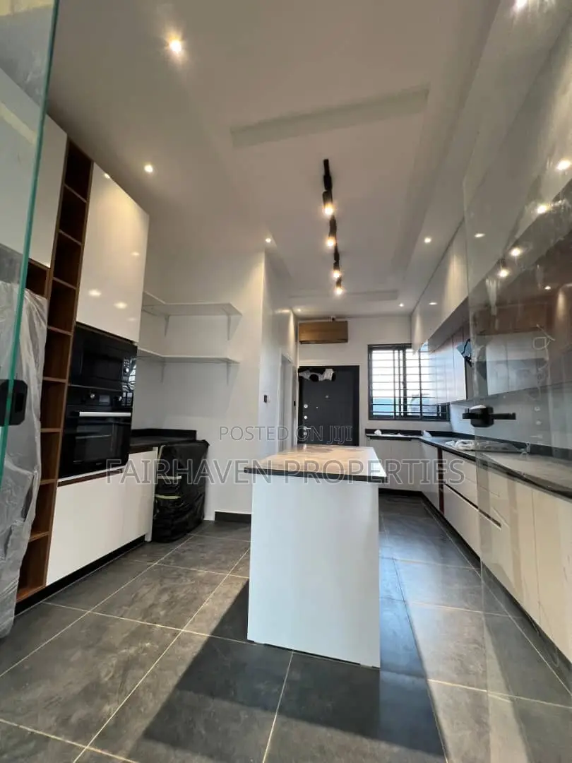 3bdrm House in Oyarifa for sale