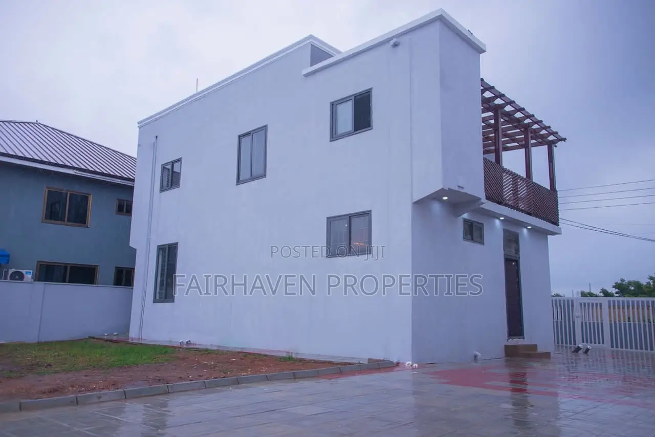 3bdrm House in Oyarifa for sale
