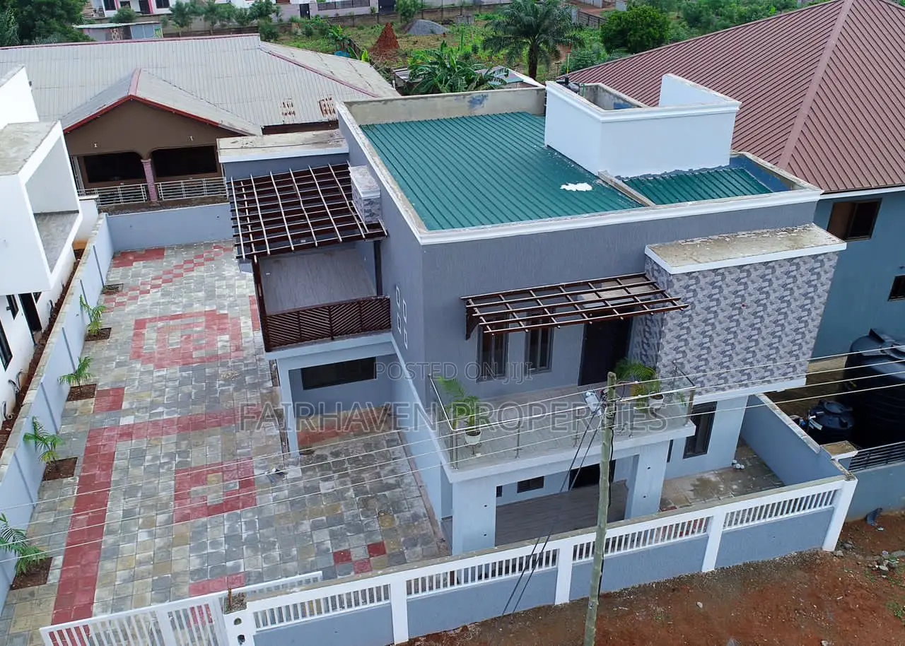 3bdrm House in Oyarifa for sale