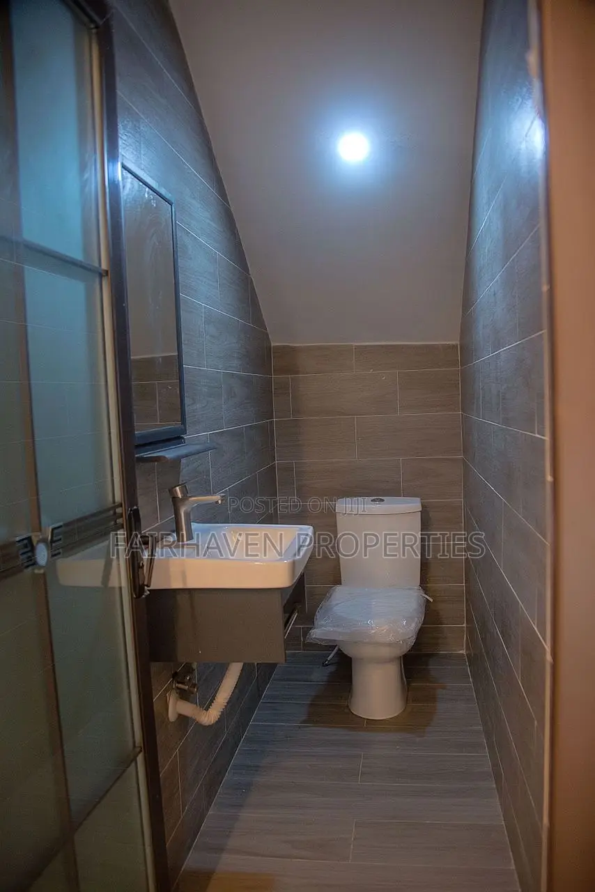 3bdrm House in Oyarifa for sale