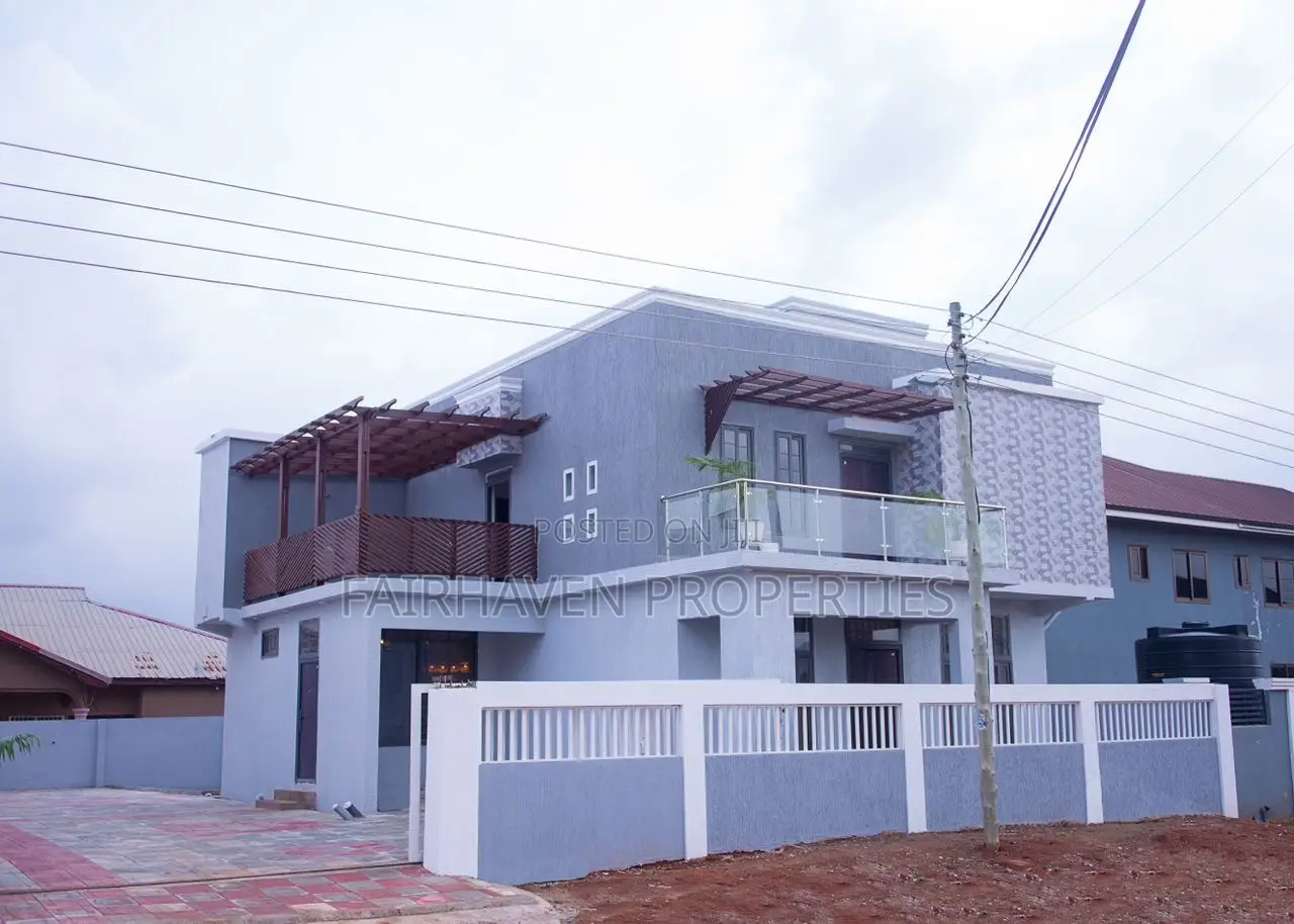 3bdrm House in Oyarifa for sale