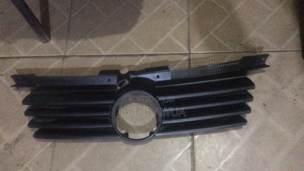 VW JETTA 2005 Front Bumper Grille