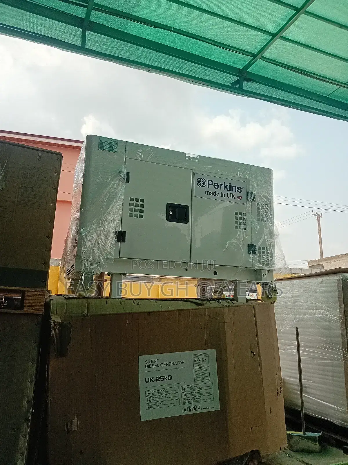 White Perkins Silent Diesel Generator 15.0kva 18,000w