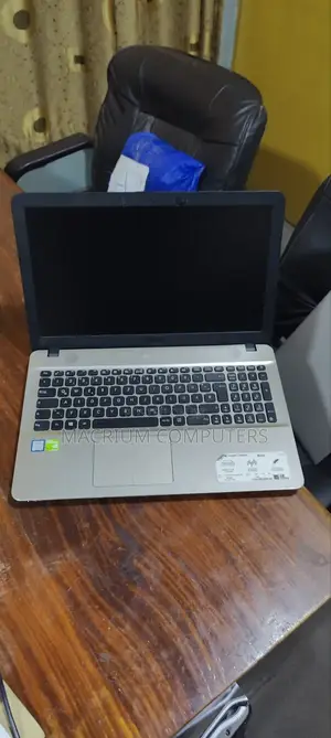 Laptop Asus VivoBook Max X541UA 8GB Intel Core i5 SSD 256GB