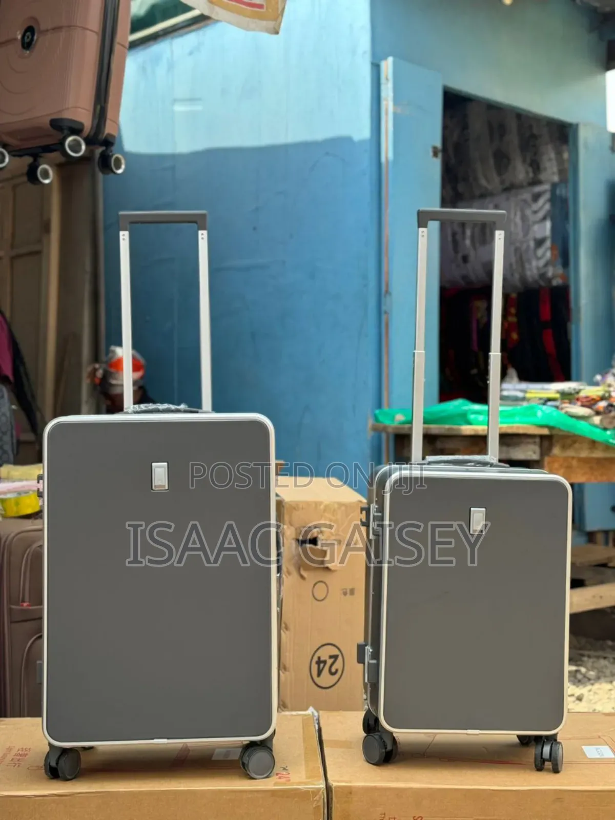 2set Executive Luxurious Best Quality Anticrake Luggages