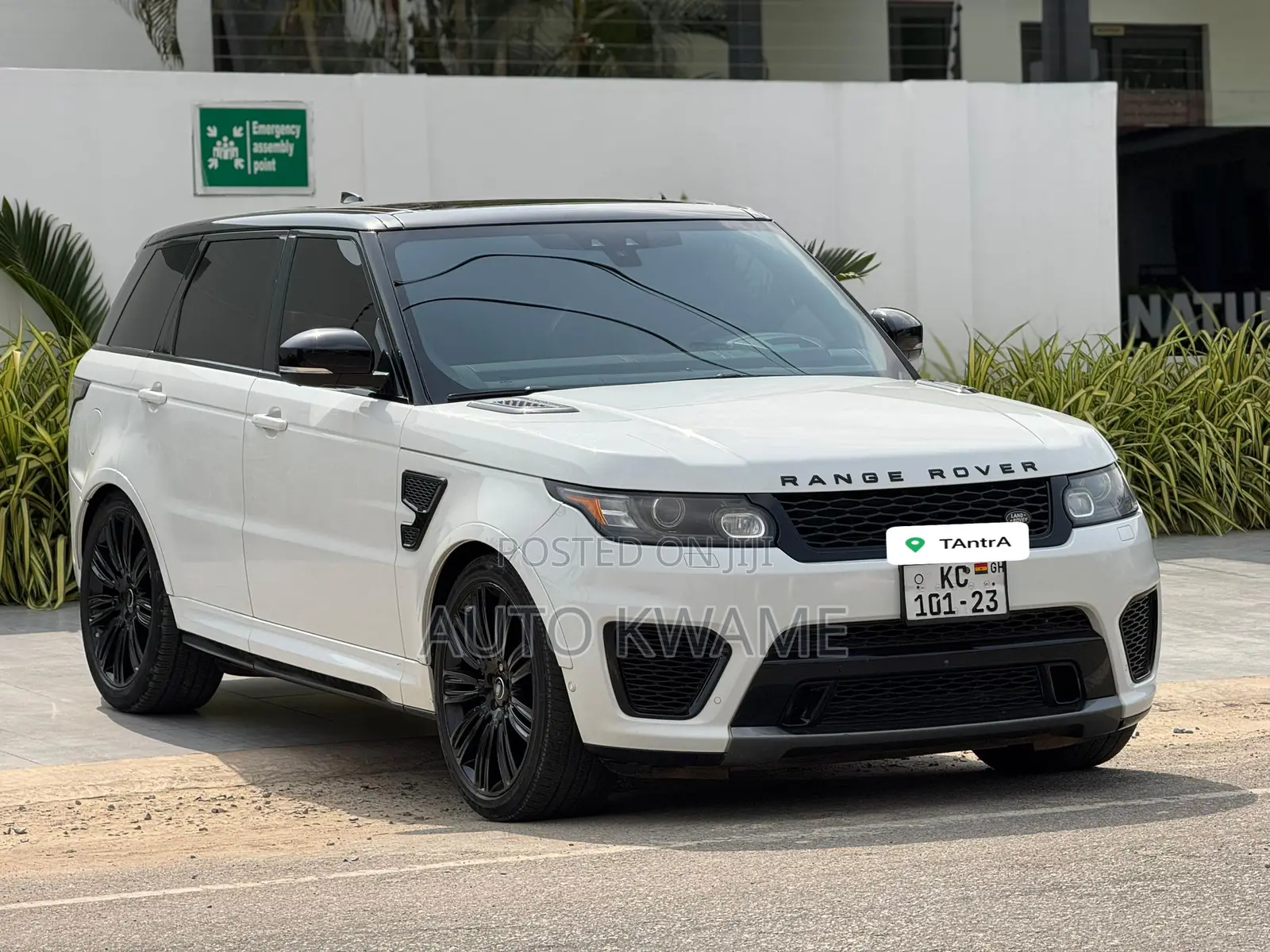 Land Rover Range Rover Sport SVR 4x4 (5.0L 8cyl 8A) 2017 White