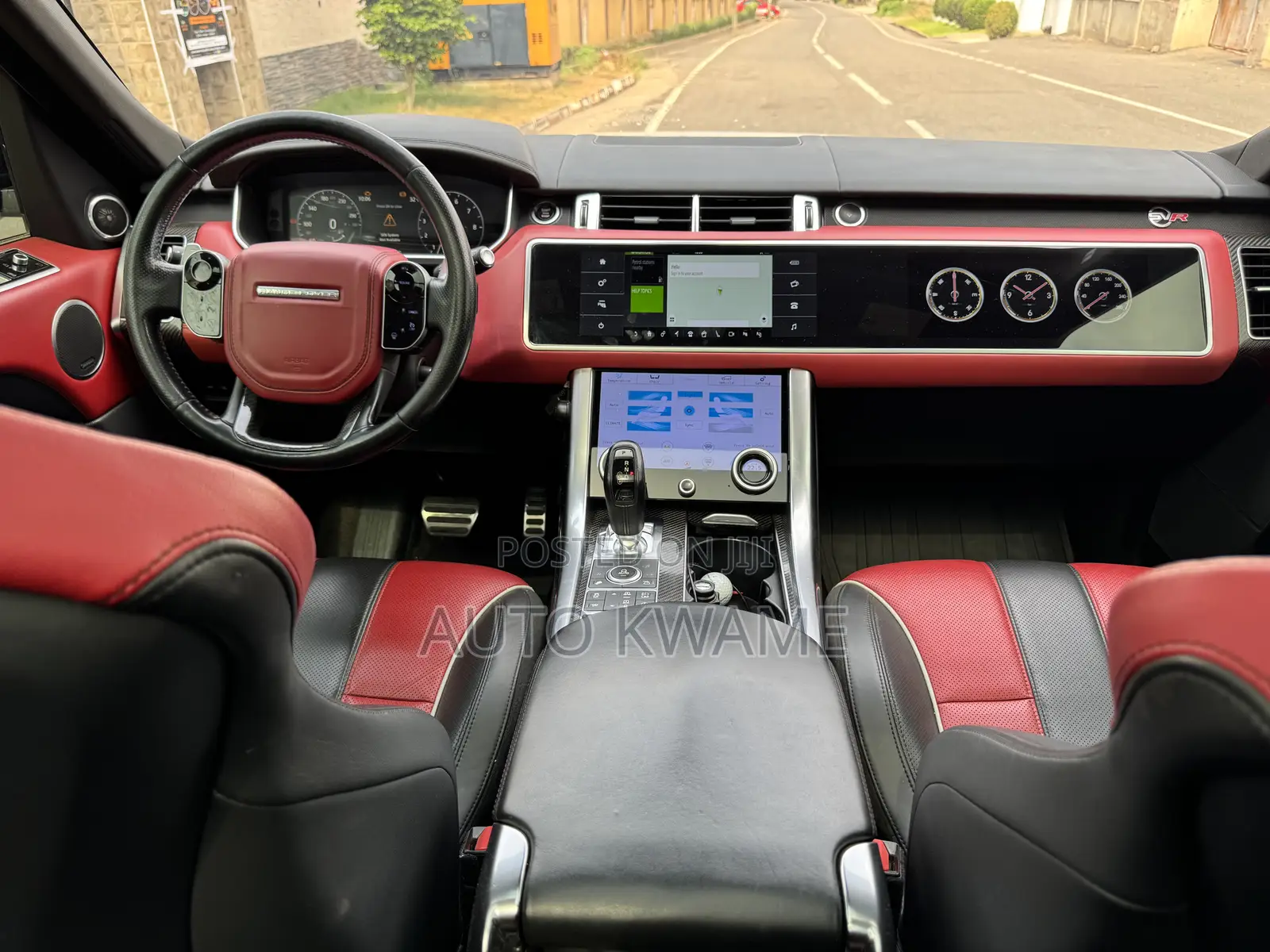 Land Rover Range Rover Sport SVR 4x4 (5.0L 8cyl 8A) 2017 White