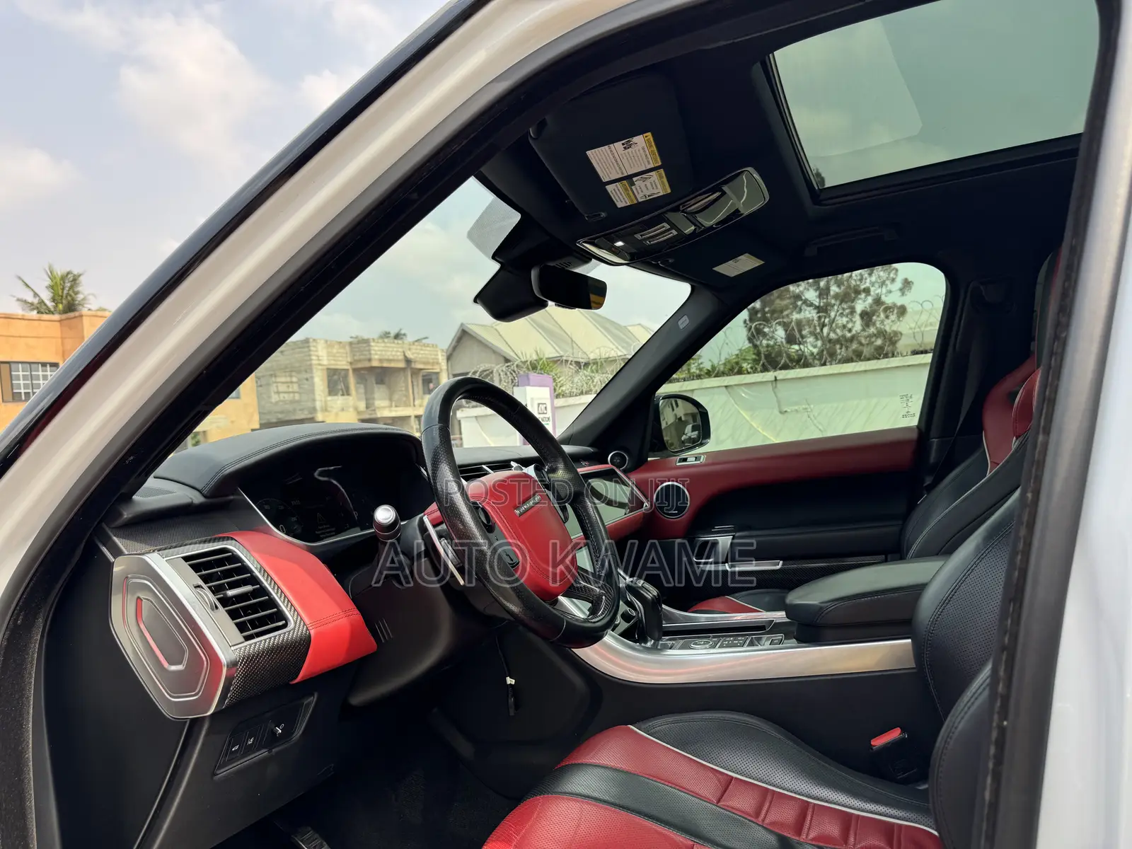 Land Rover Range Rover Sport SVR 4x4 (5.0L 8cyl 8A) 2017 White