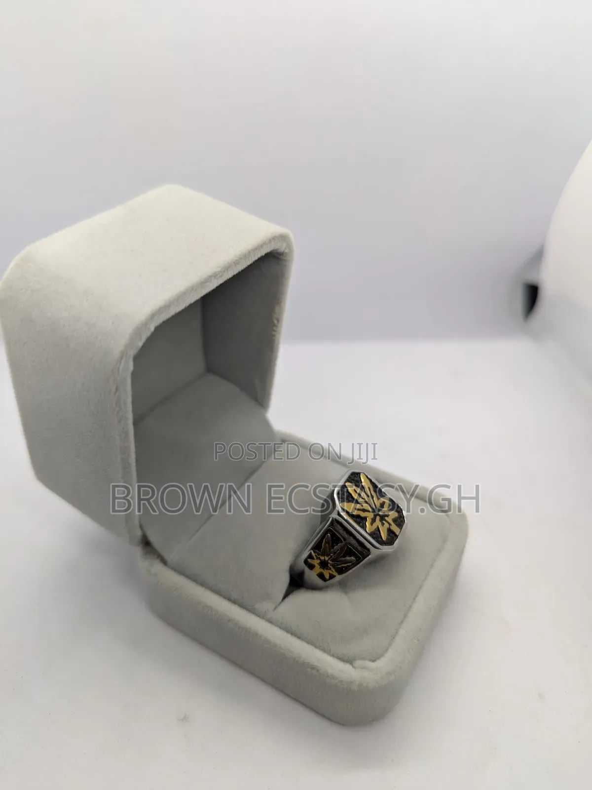 Cannabis Two Toned Ring