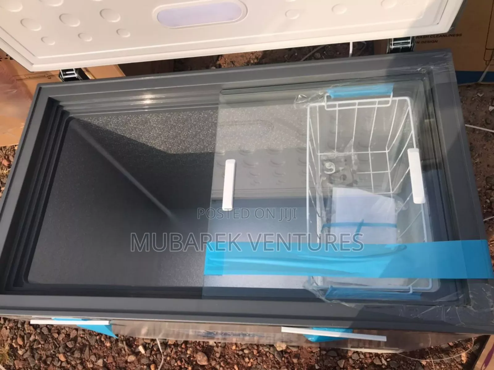 Roch Chest Freezer 200 L (Rcf-230-B)