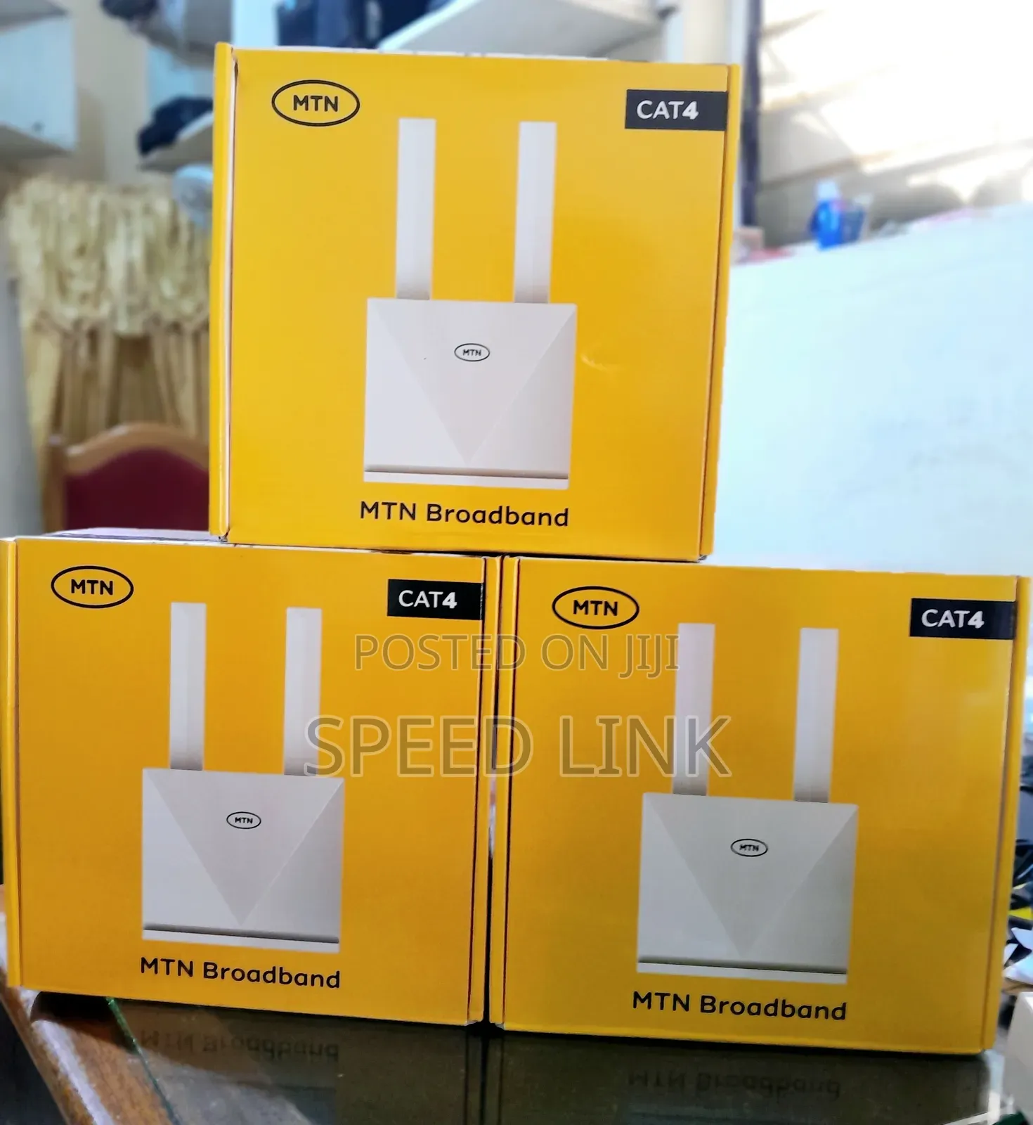 MTN Universal Broadband Router and Extra Battery