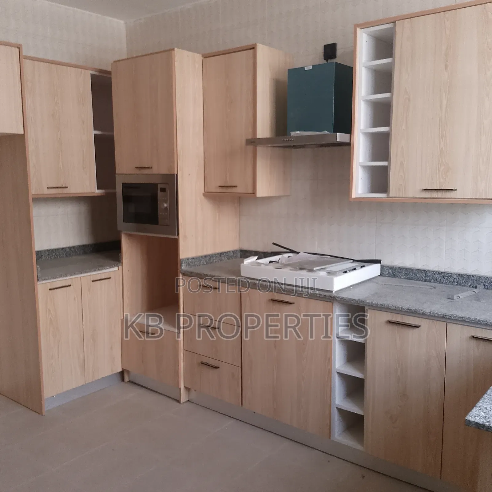 3bdrm House in Kb Properties, Spintex for sale