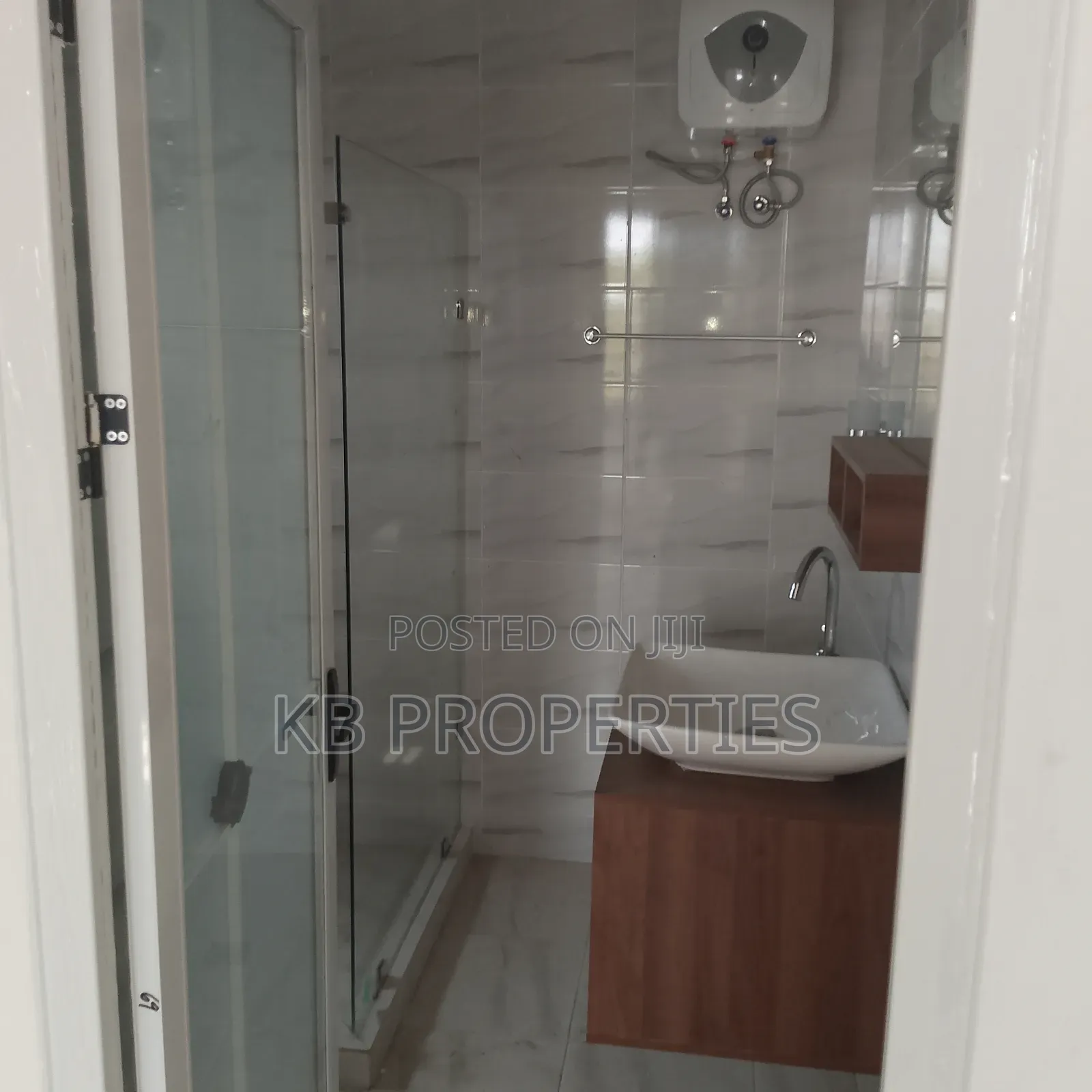 3bdrm House in Kb Properties, Spintex for sale