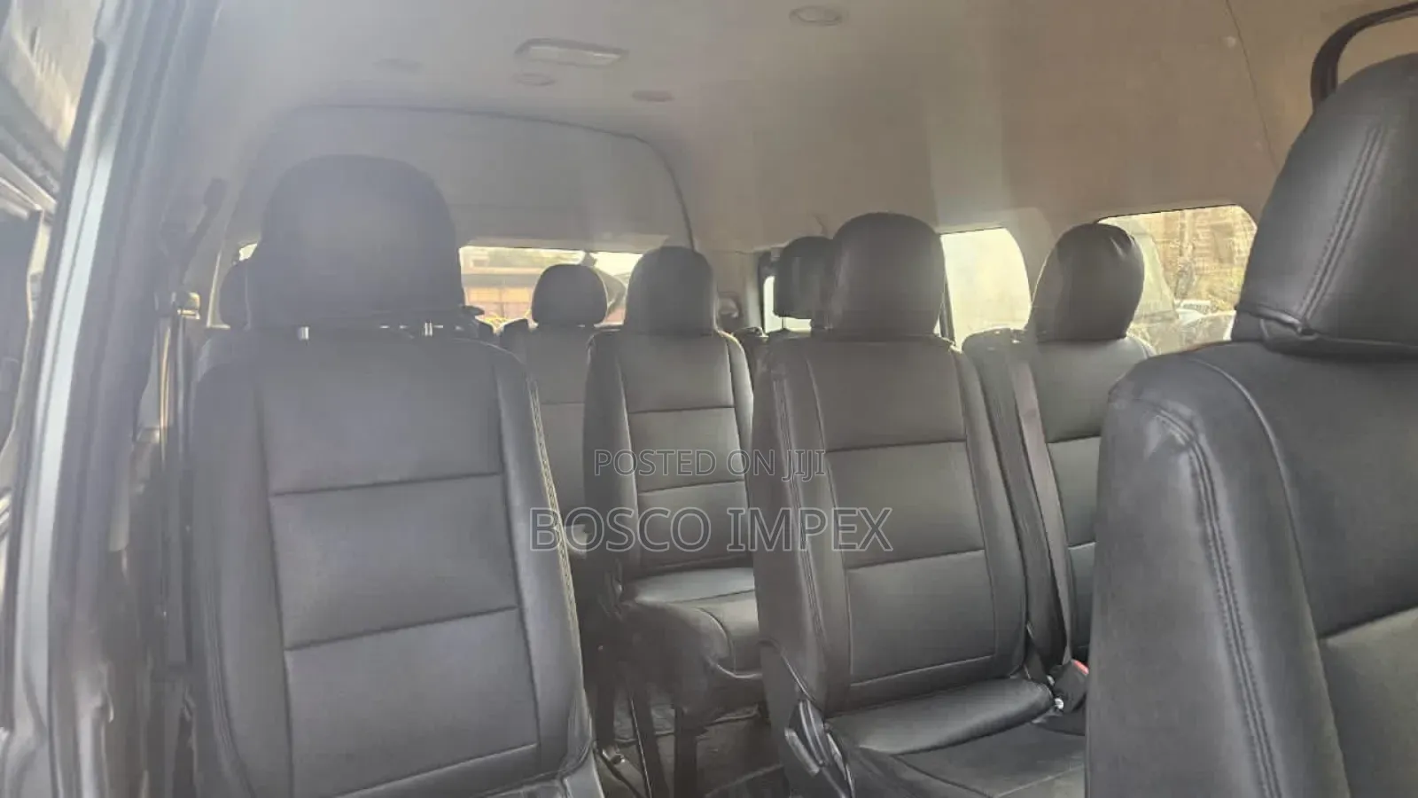 Toyota Grand HiAce 2015 Silver