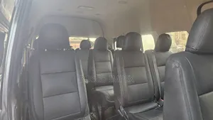 Toyota Grand HiAce 2015 Silver