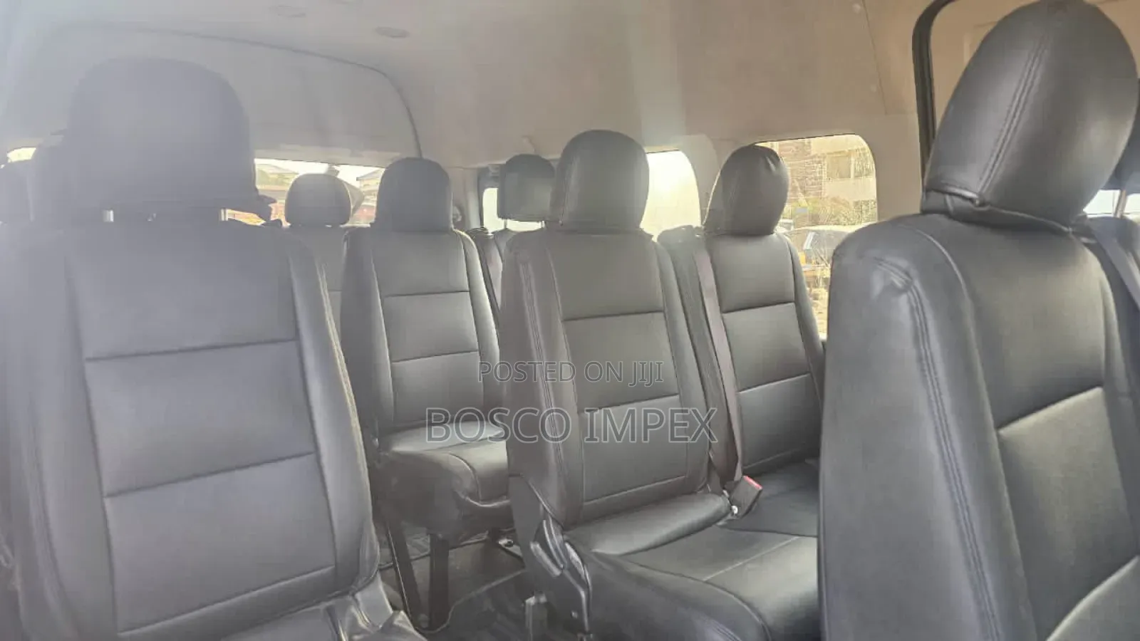 Toyota Grand HiAce 2015 Silver