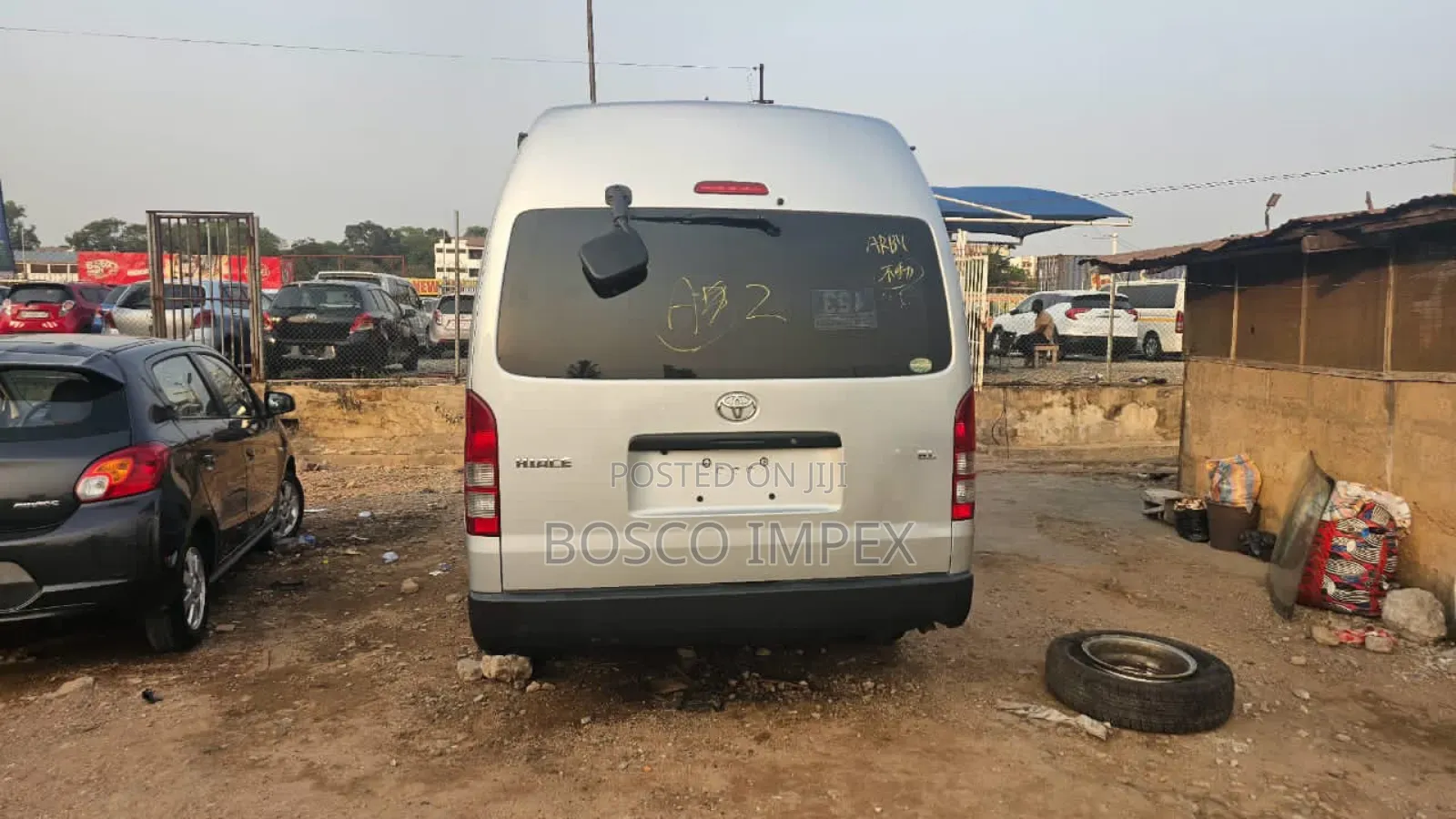 Toyota Grand HiAce 2015 Silver