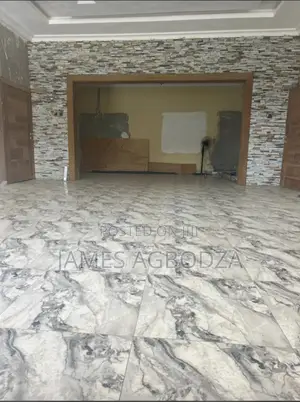 Am a Professional Tiler