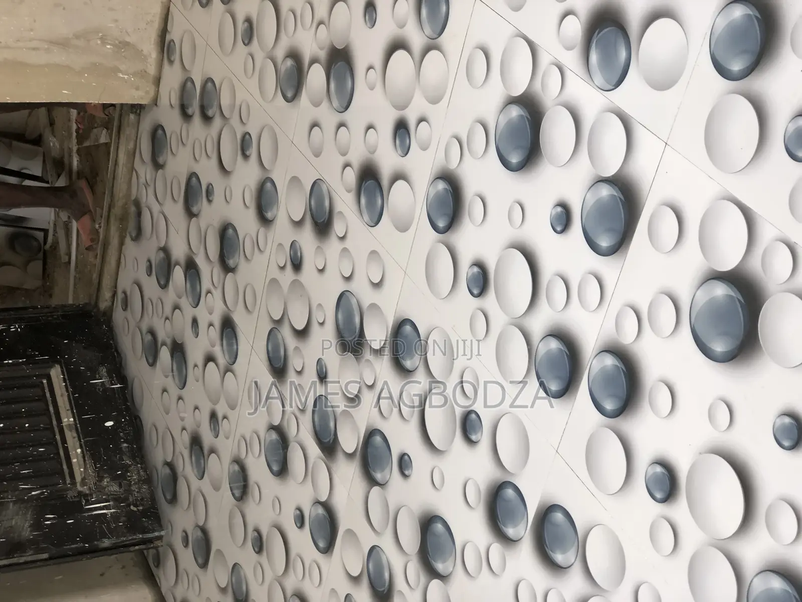 Am a Professional Tiler