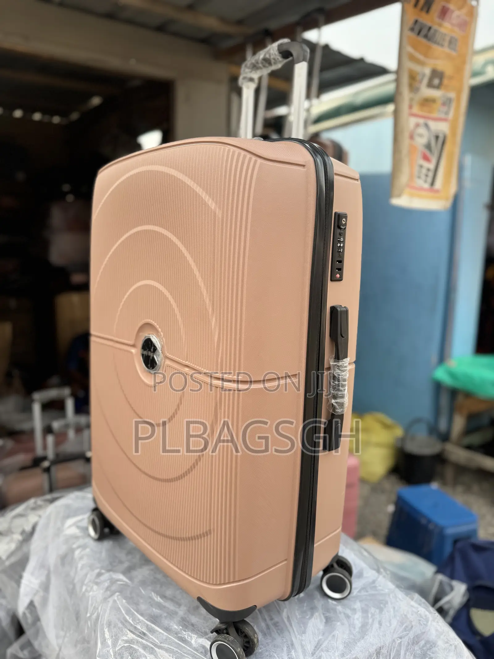 Large Size Trolling Traveling Bag Unbreakable at Plbagsgh