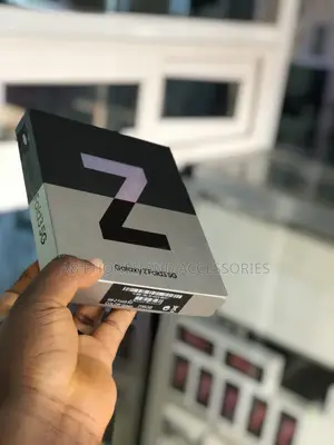 New Samsung Galaxy Z Fold3 5G 256 GB Black