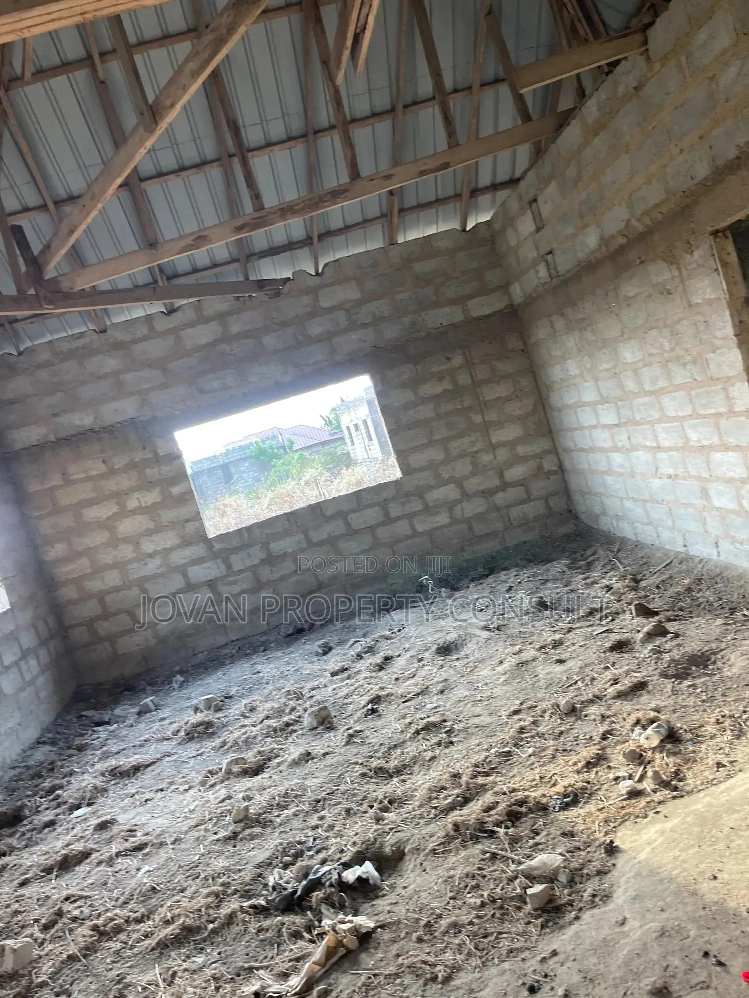 3bdrm House in Ayikai Doblo, Amasaman for sale