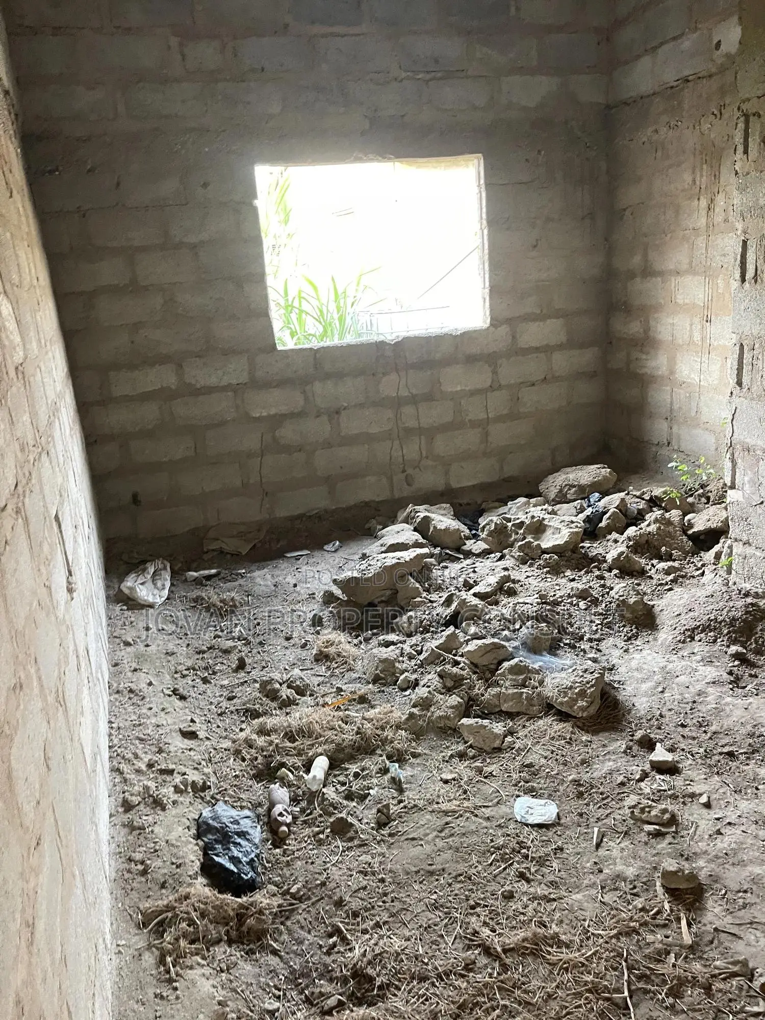 3bdrm House in Ayikai Doblo, Amasaman for sale