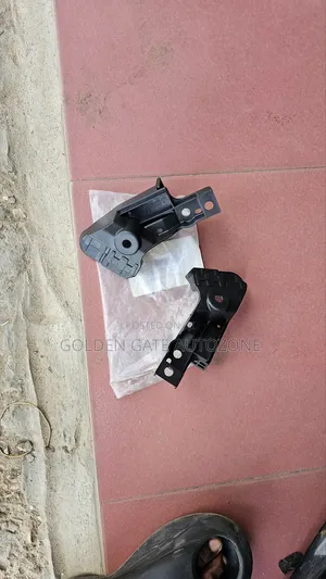 Honda HRV 2015 to 2020 Grill Bracket and Holders Set