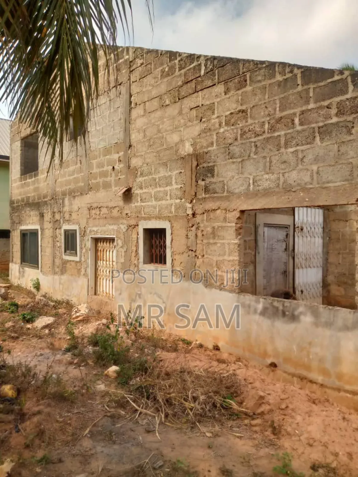 5bdrm House in Sam Properties, Weija for sale