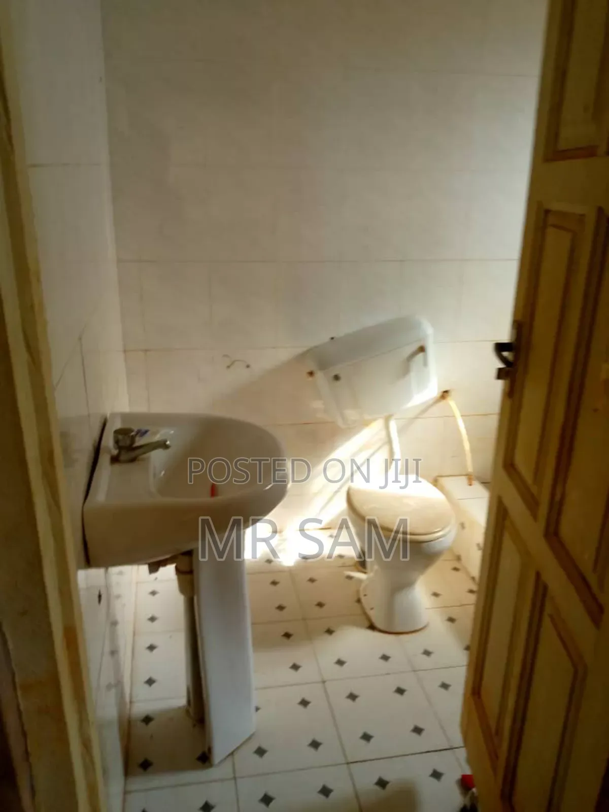 5bdrm House in Sam Properties, Weija for sale