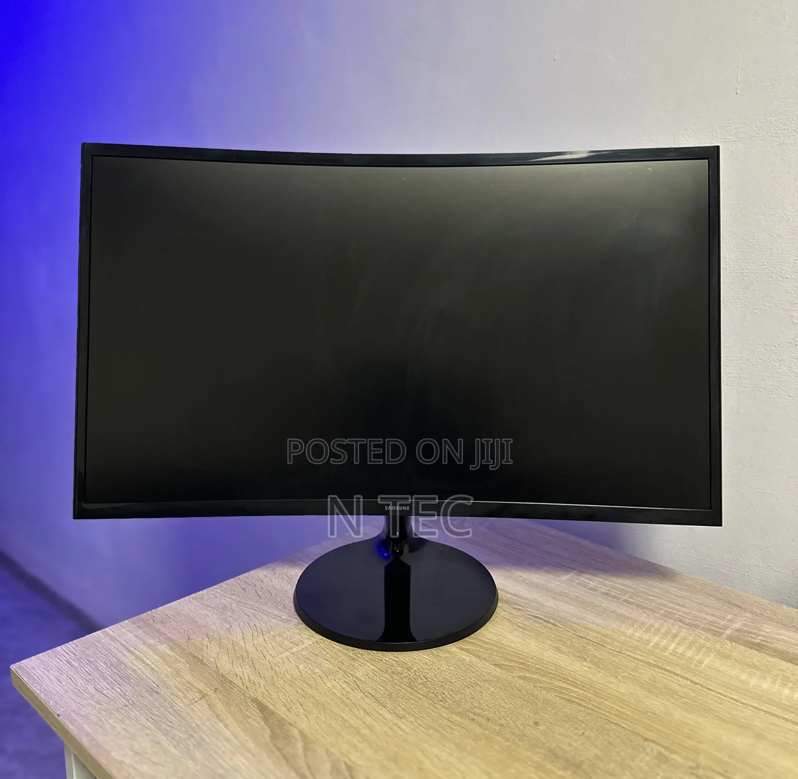 27 Inches Samsung LED Curved Monitor , 75hz, 4ms, Curve