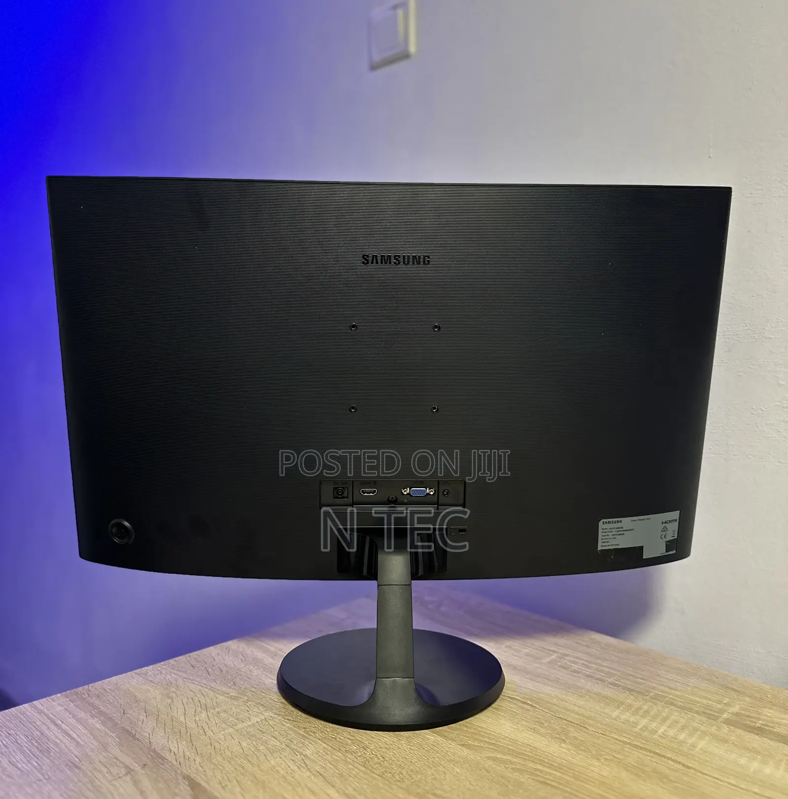 27 Inches Samsung LED Curved Monitor , 75hz, 4ms, Curve