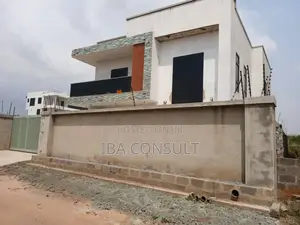 4bdrm House in Amrahia Adenta for sale