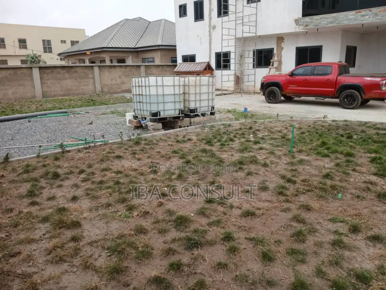 4bdrm House in Amrahia Adenta for sale