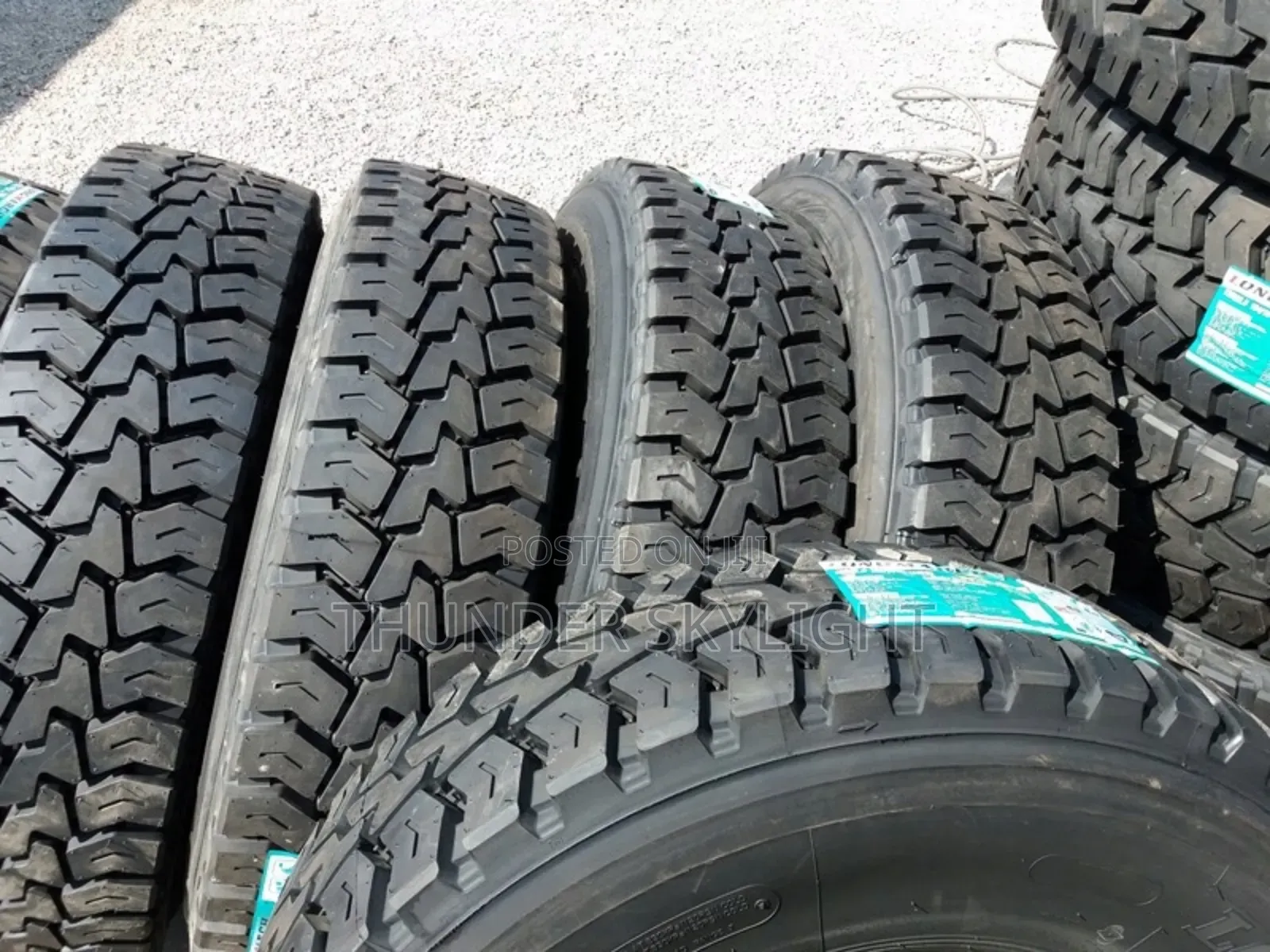 13r22.5 All Terrain Rough Tire Longmarch Lm328
