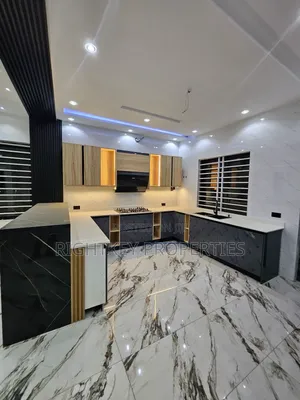 4bdrm House in Rightkey, Kumasi Metropolitan for sale