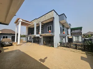 6bdrm Duplex in Rightkey, Kumasi Metropolitan for sale
