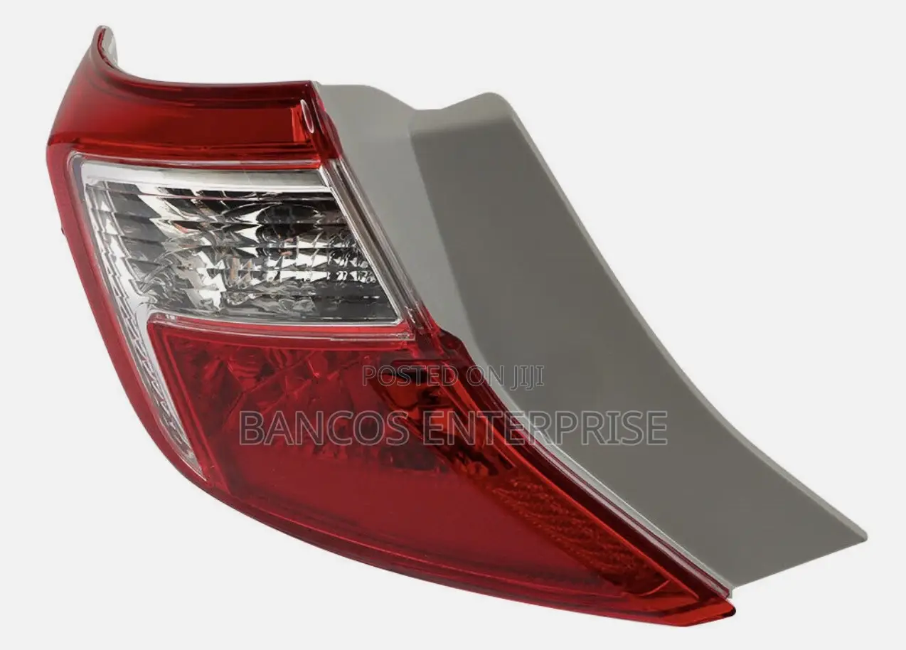 Toyota Camry 2012-2014 Tail Light