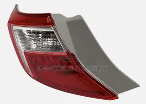 Toyota Camry 2012-2014 Tail Light